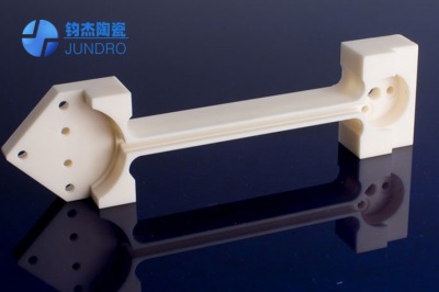 半導(dǎo)體行業(yè)：氧化鋁陶瓷發(fā)展的又一個里程碑！